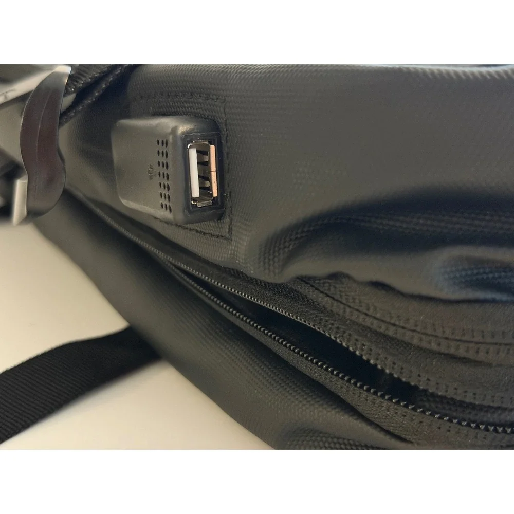 Primo Weekender Laptop Bag Black Travel Backpack USB Port Water Resistant NEW